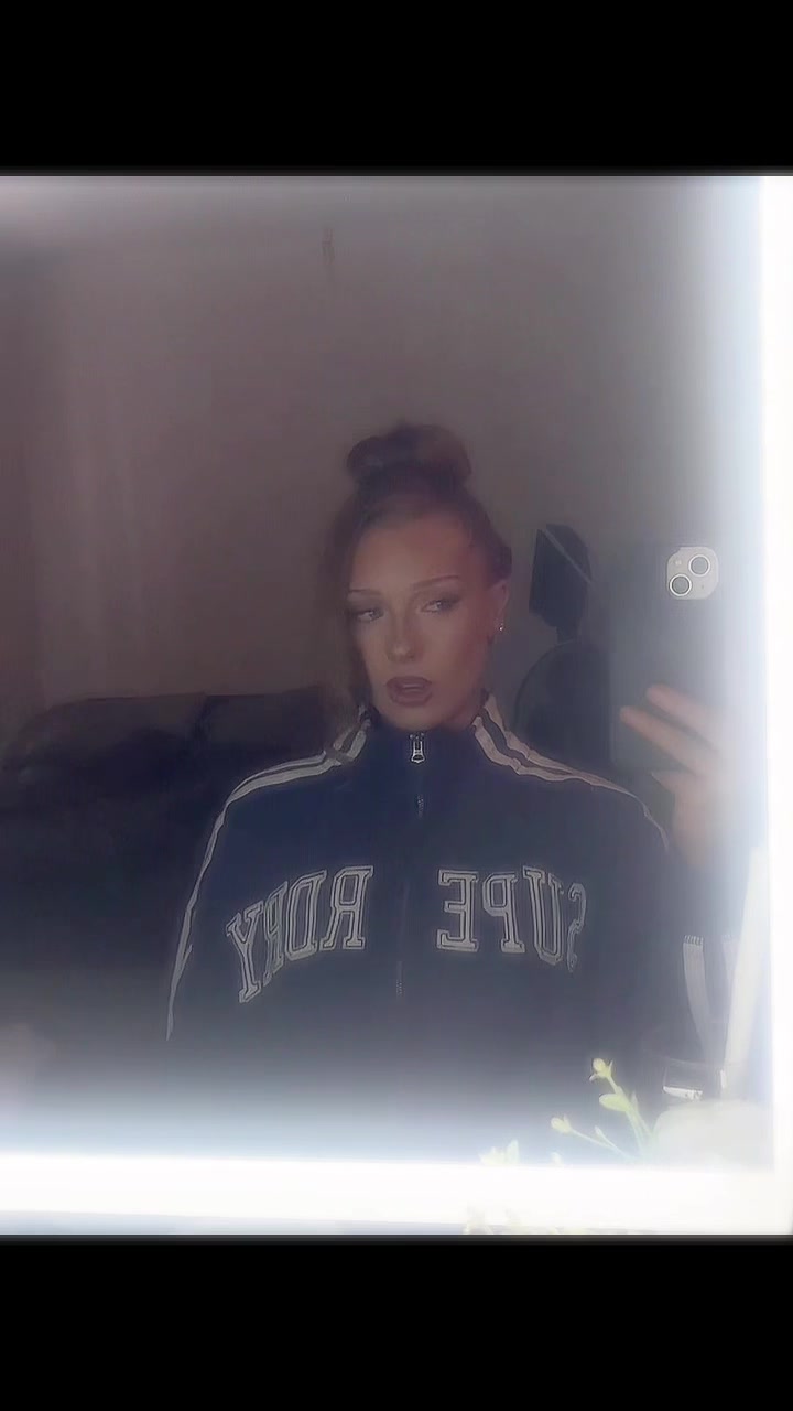 @I V Y 🫧