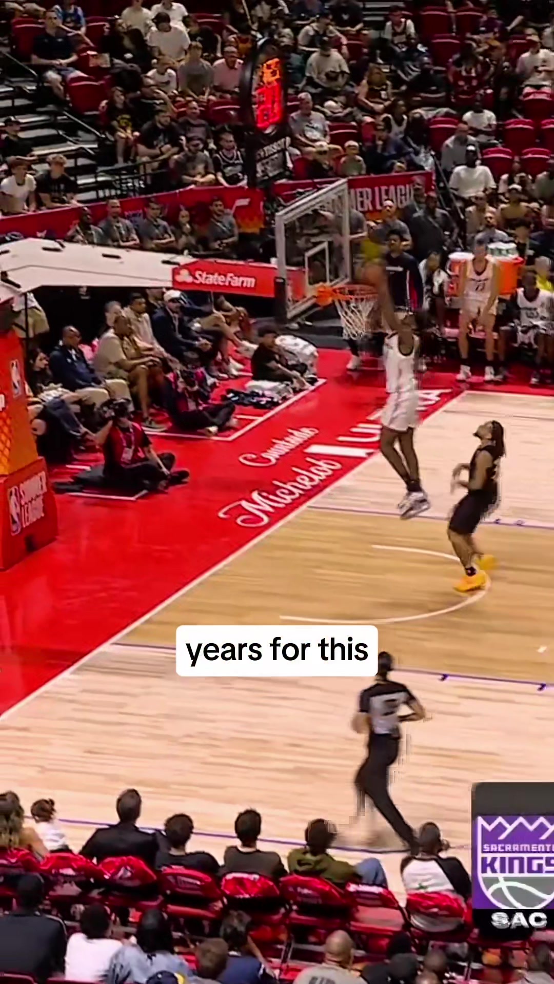 @DUNK | BASKETBALL