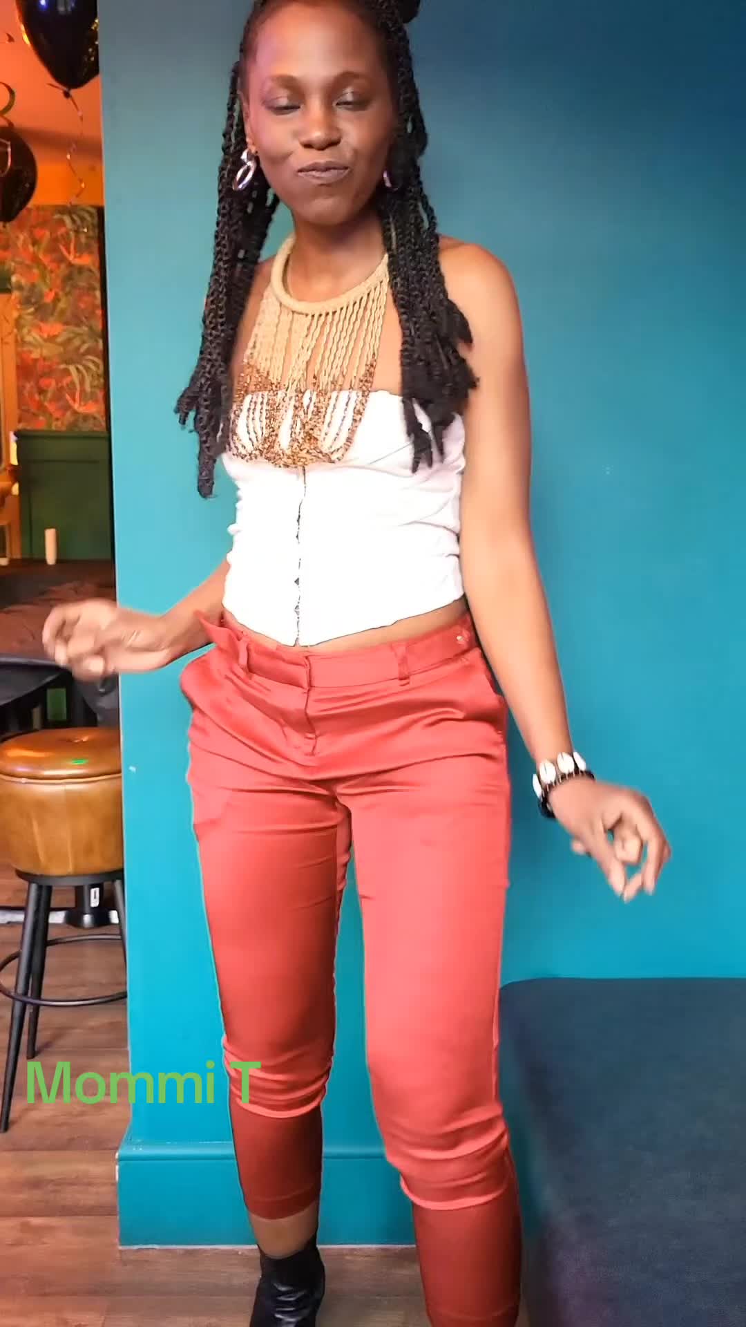 @Mommi_Tee