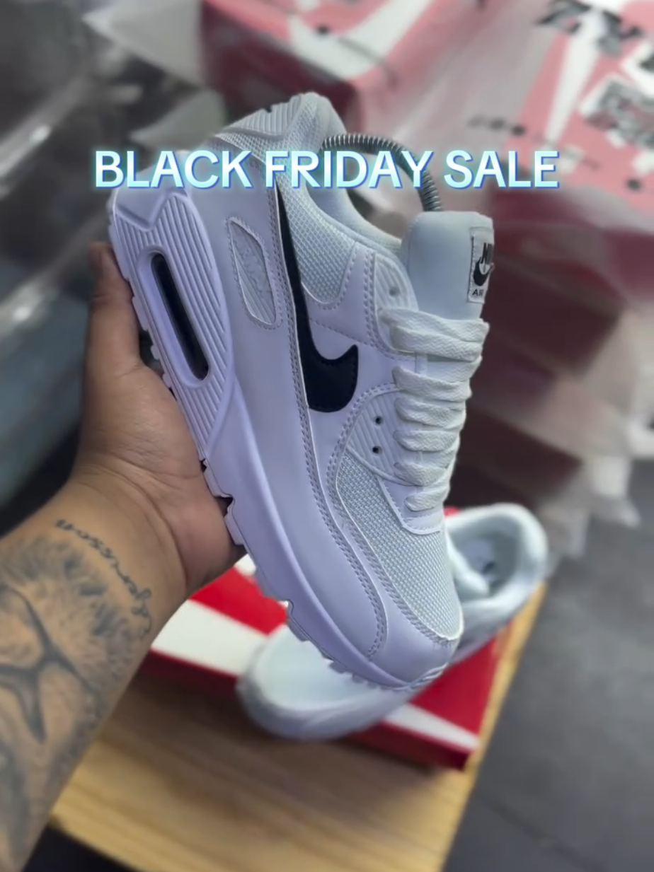 @Monarchy Sneakers