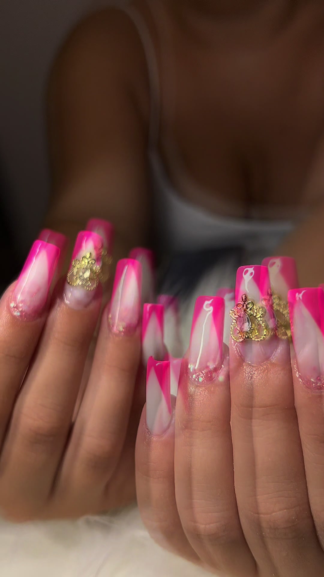 @vivien_nailss