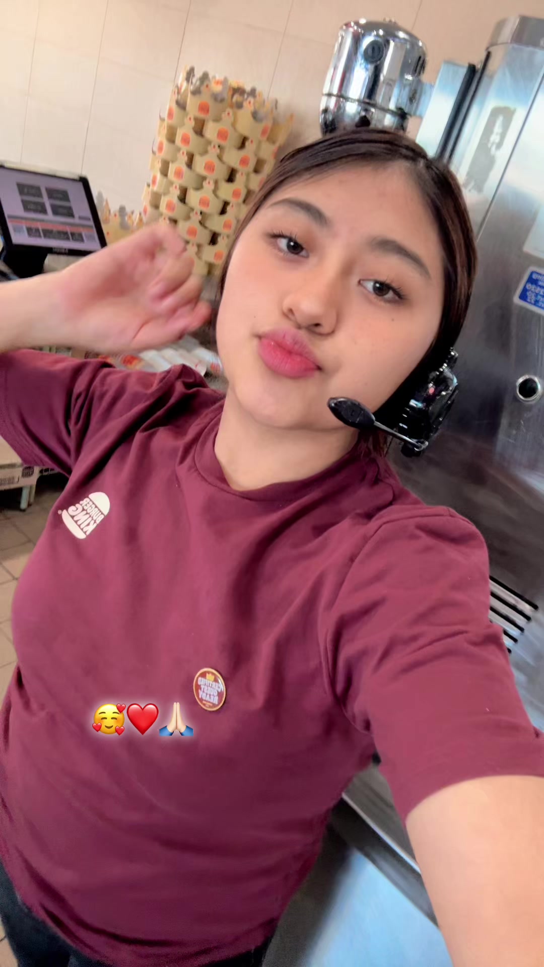 @EMILY 💞