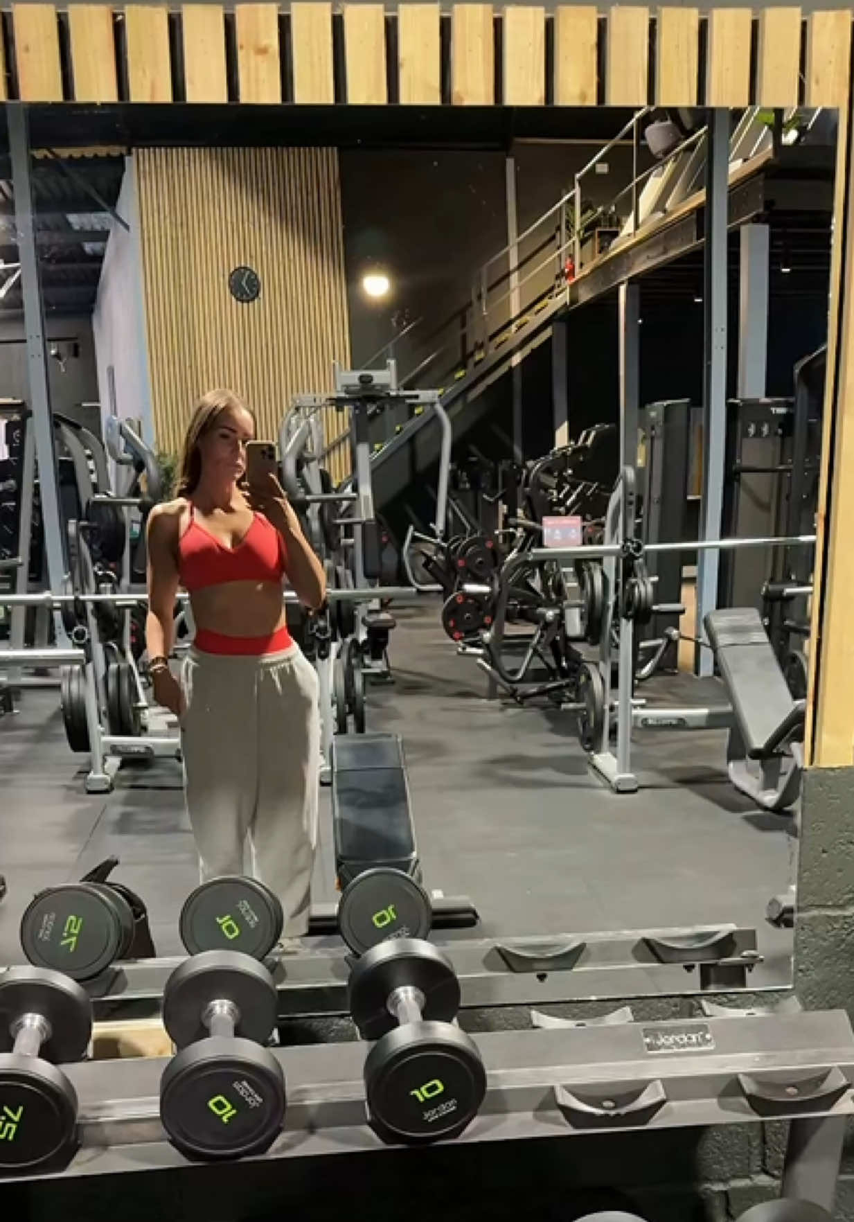 @chloafit