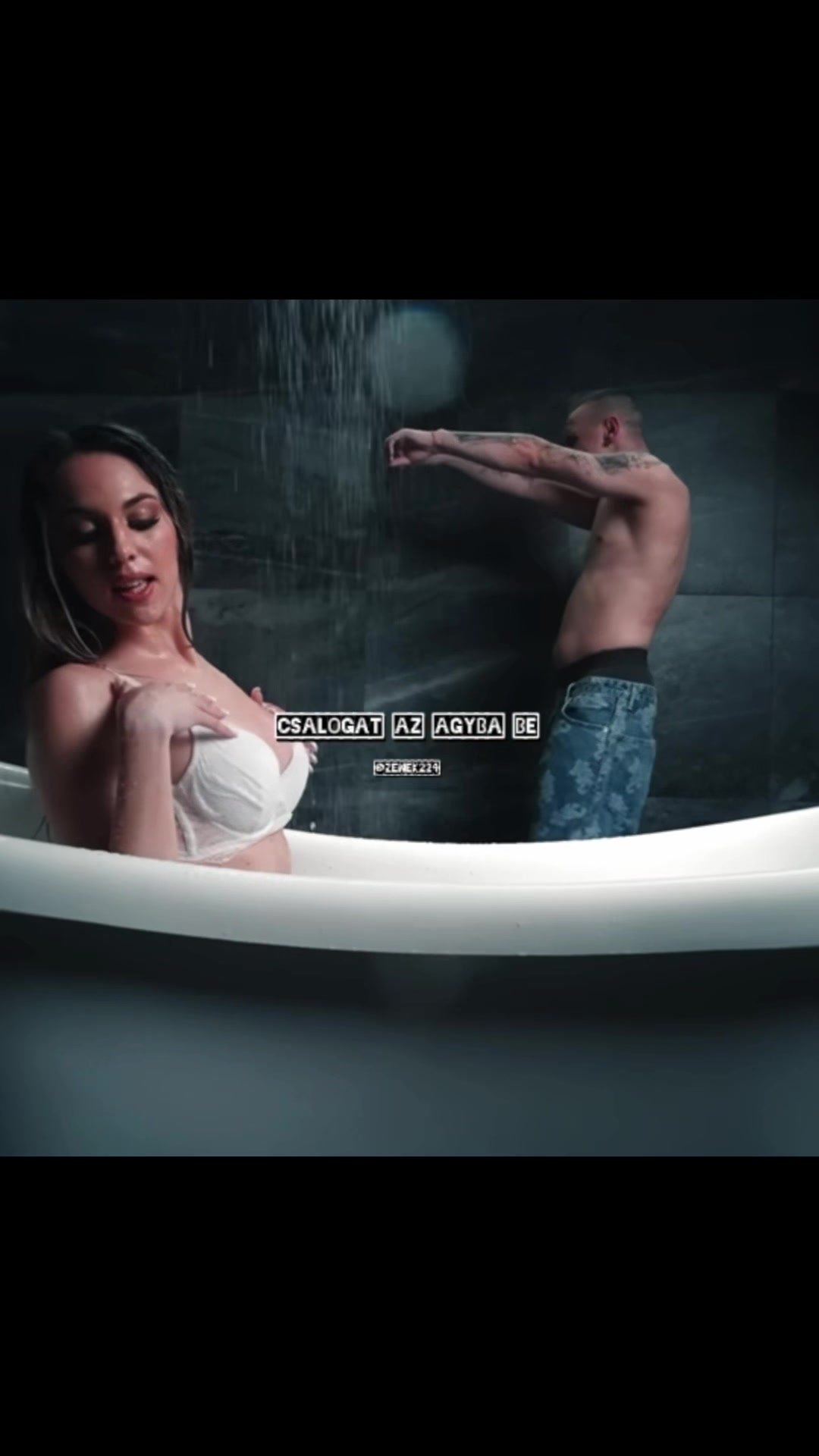 @&Aacute;d&aacute;m_Music