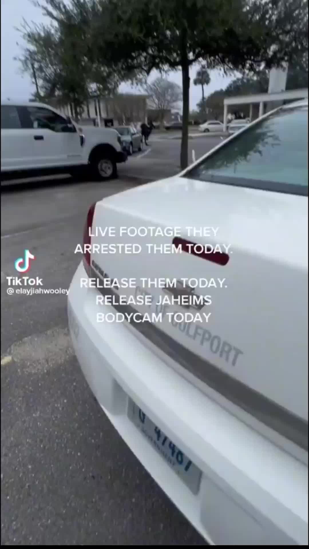 @U ´꓃ ` U Hi 📎
