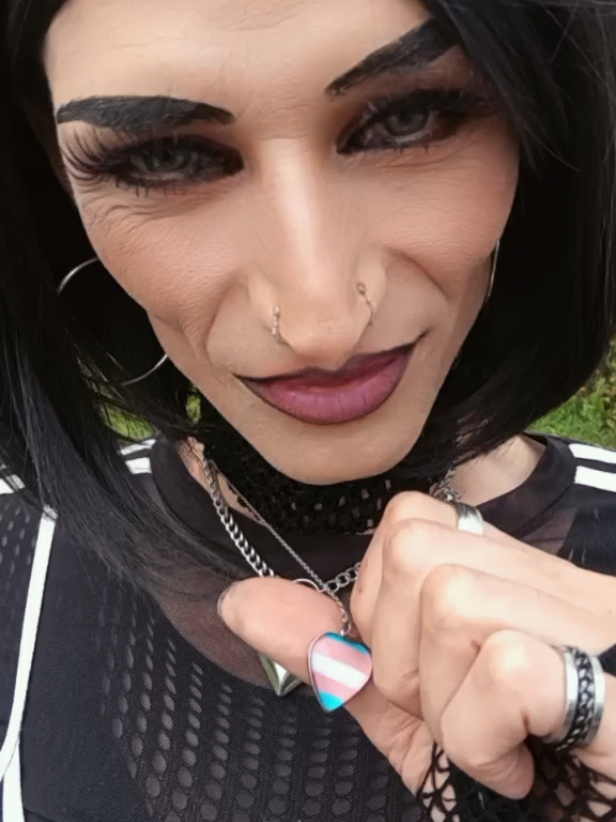 @Lina_crosses