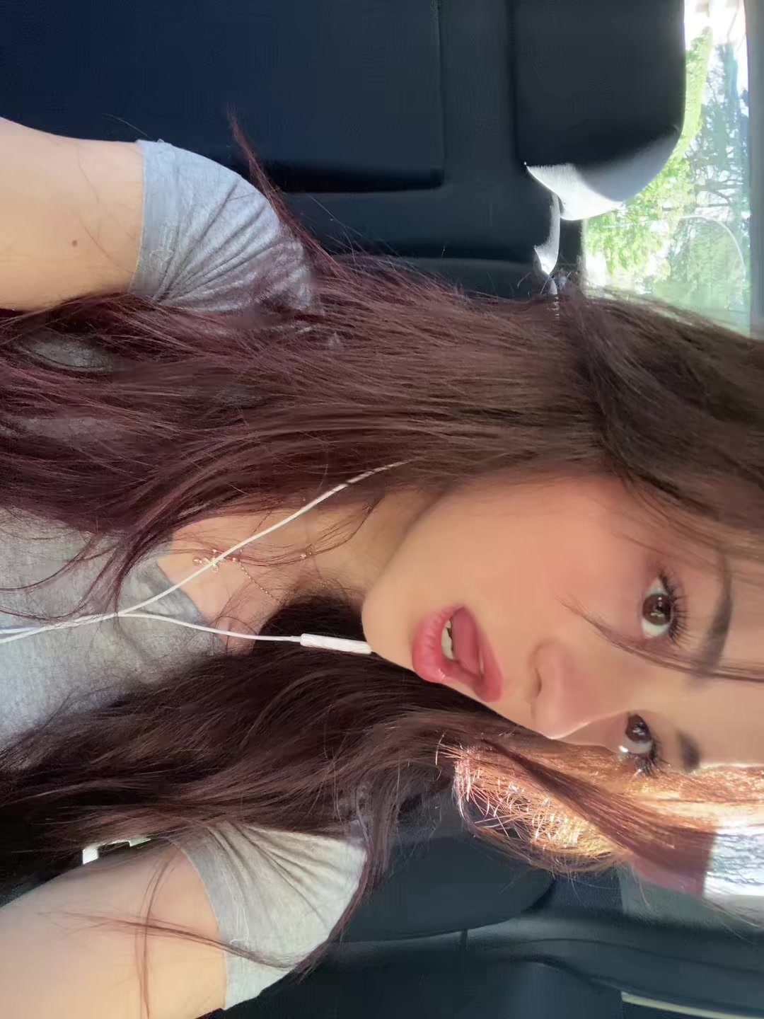 @bella
