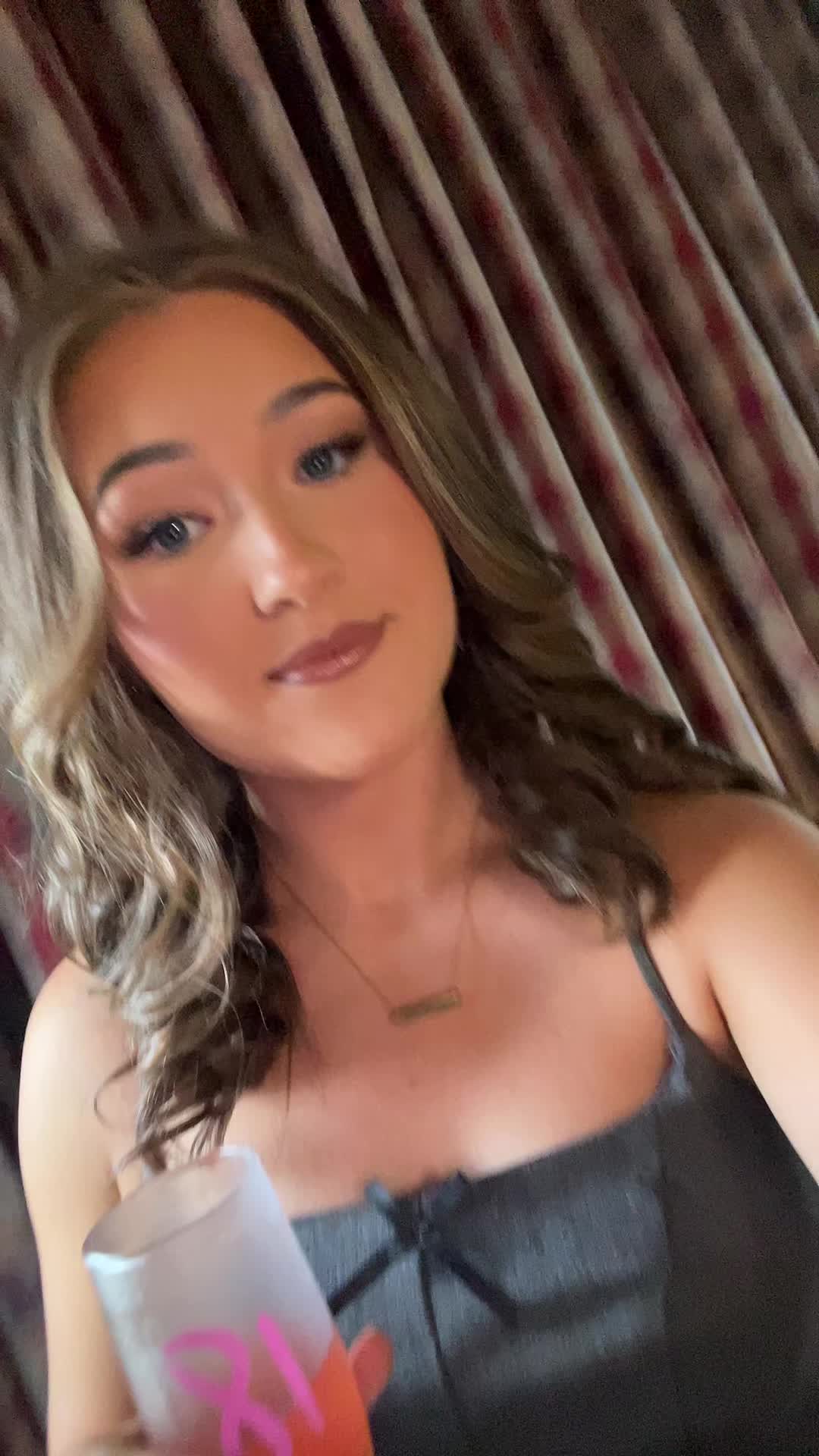 @Elliegriffin