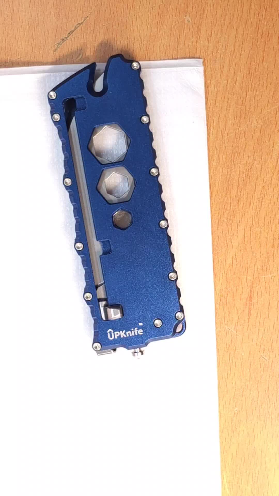 @upknife