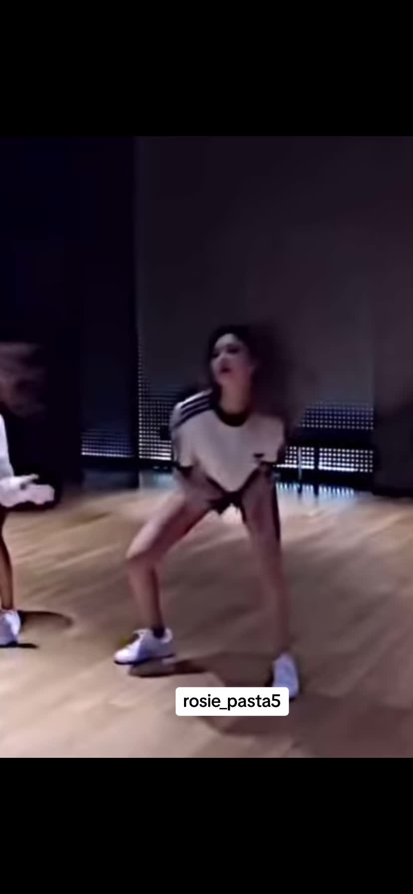@𝔼𝕞𝕒𝕟