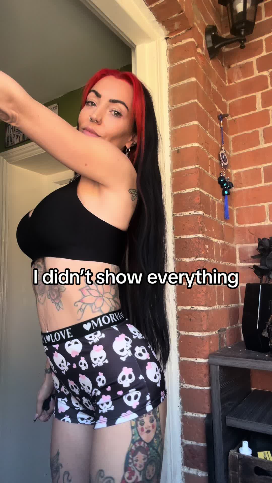 @itsonlyem__