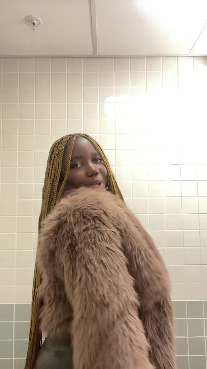 @Itscatline