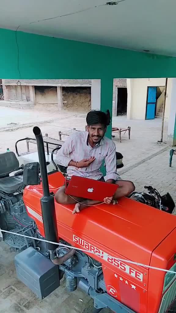 @AKKI_007