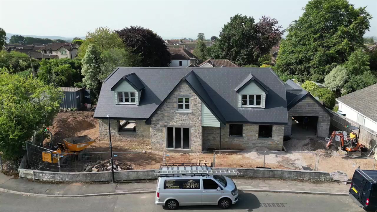 @Look Sharp Roofing