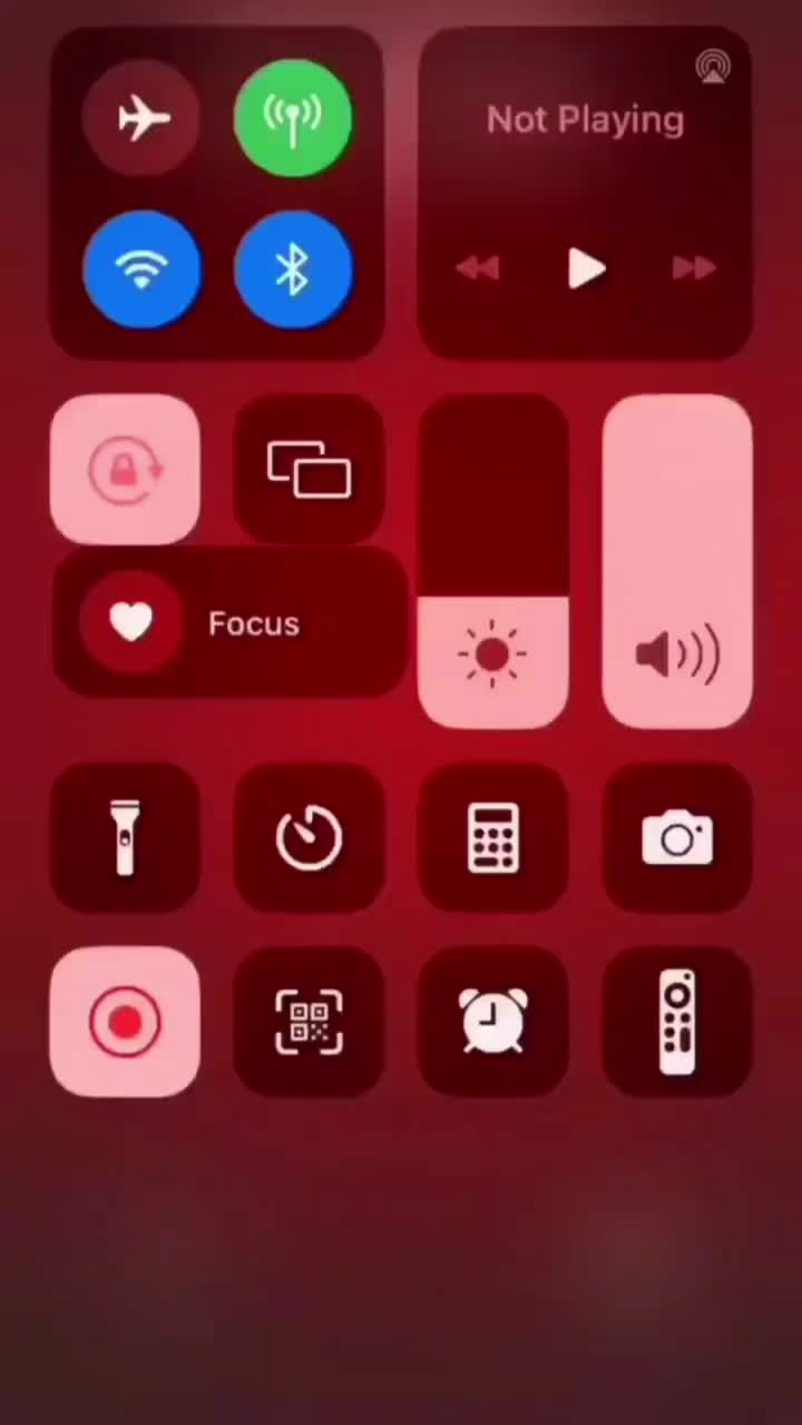 @RoxyNaomi😈