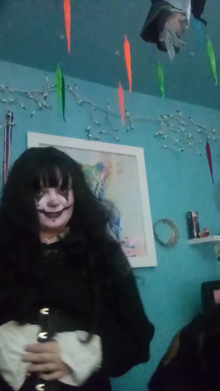 @{Weird_Cosplay}