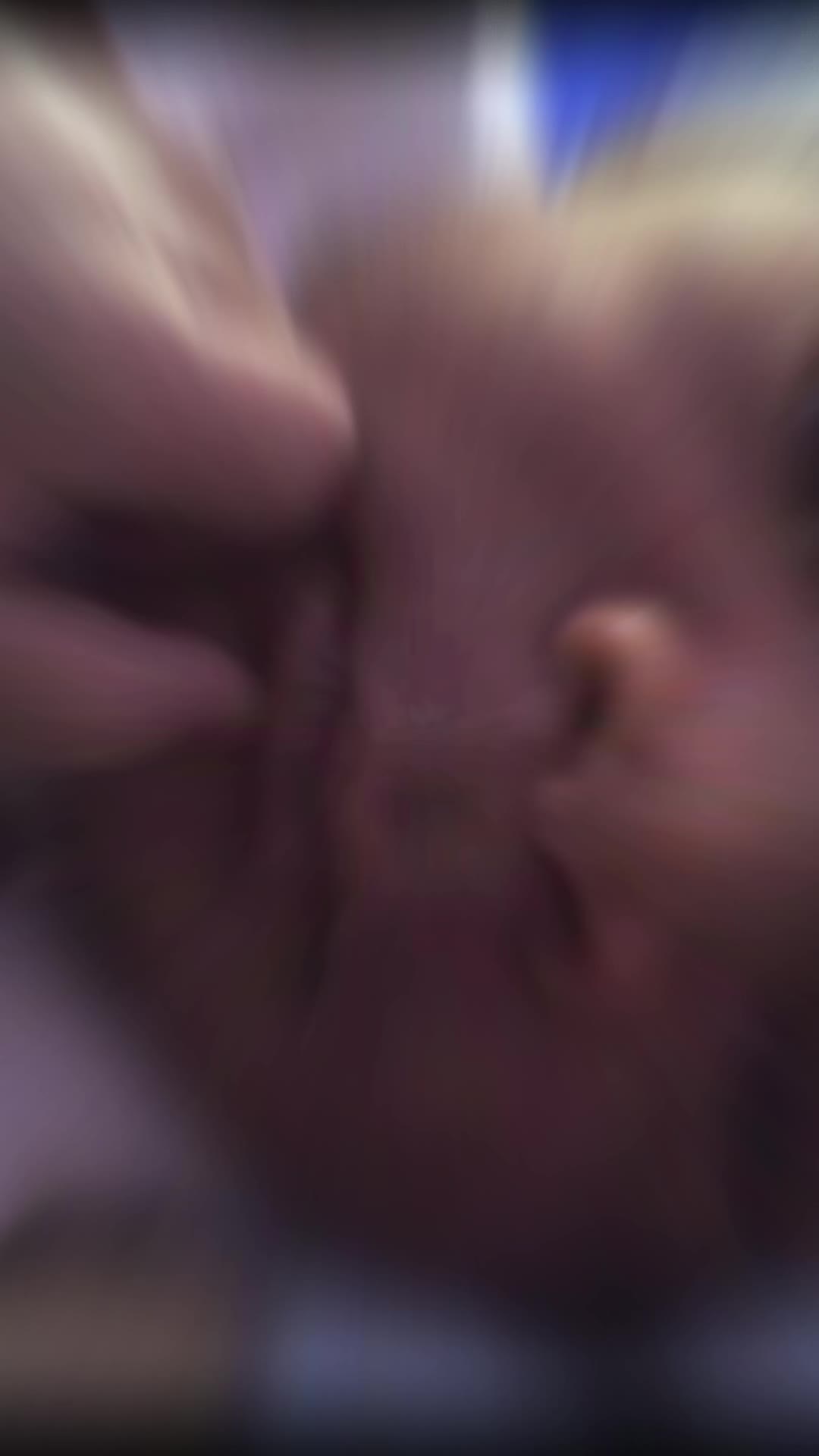 @Quea