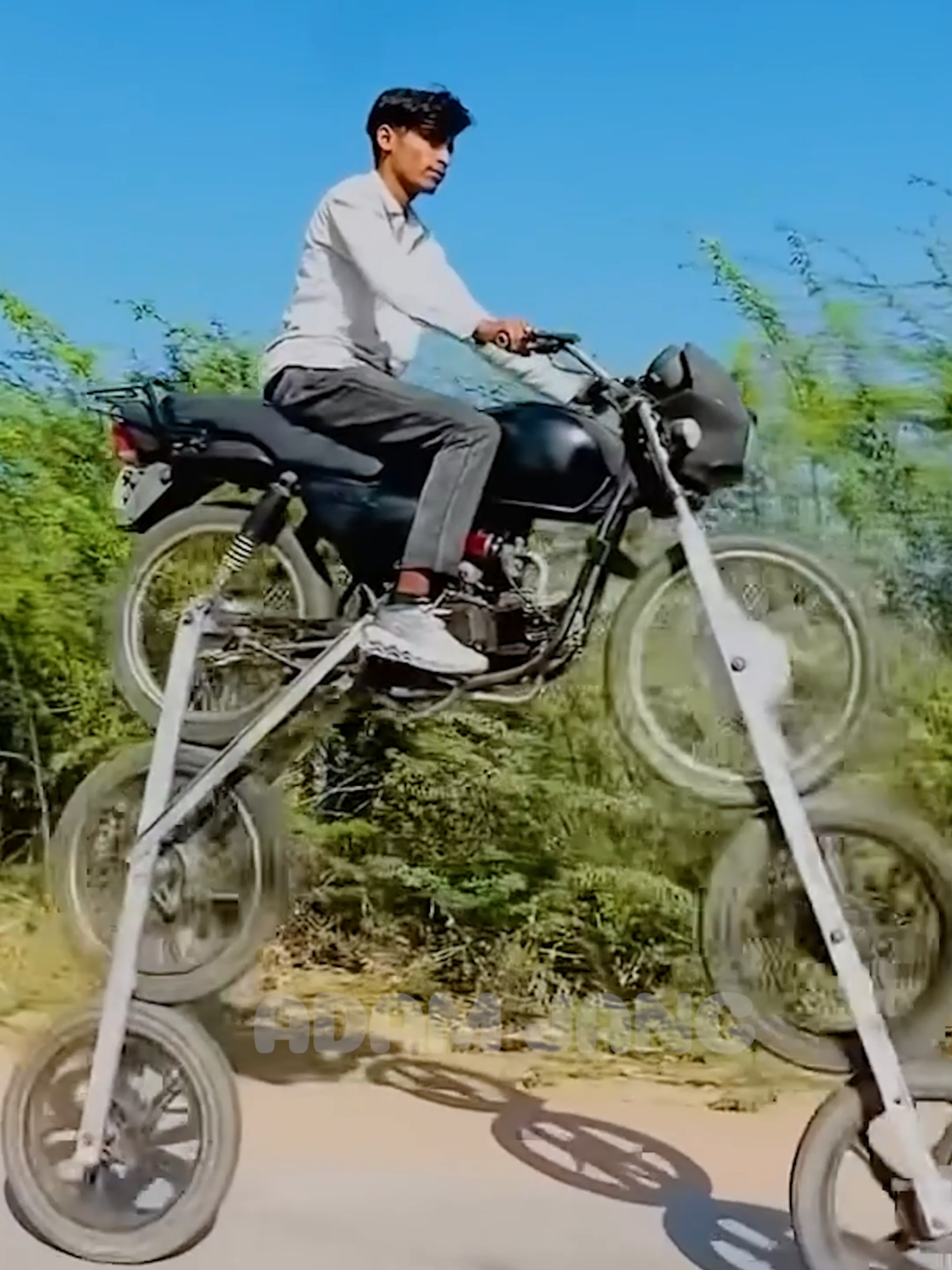 @Peanut Among Us
