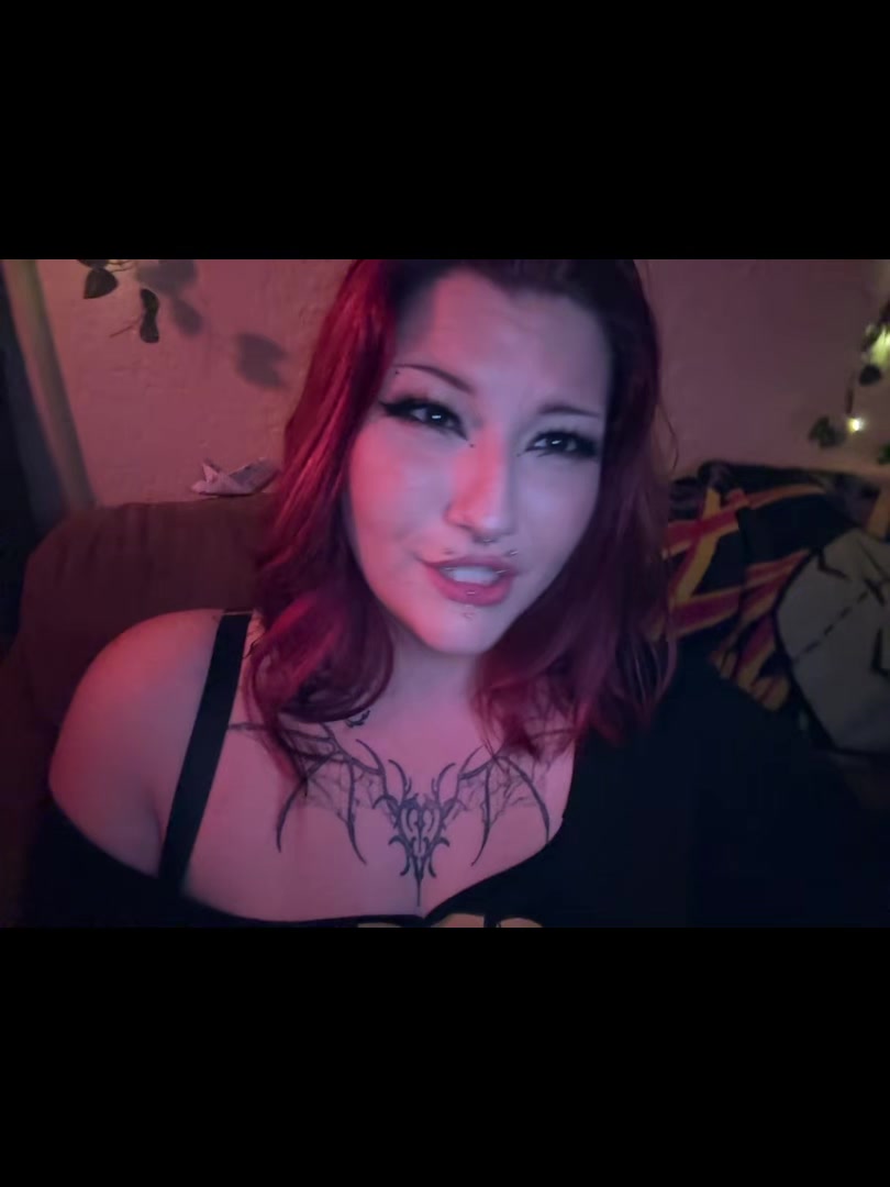 @GloomyBear>:3