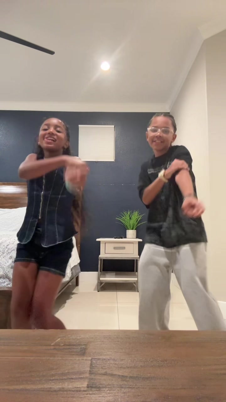 @Nay_Neezyyy