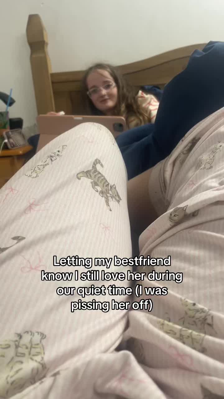 @Chloestromboli🦝