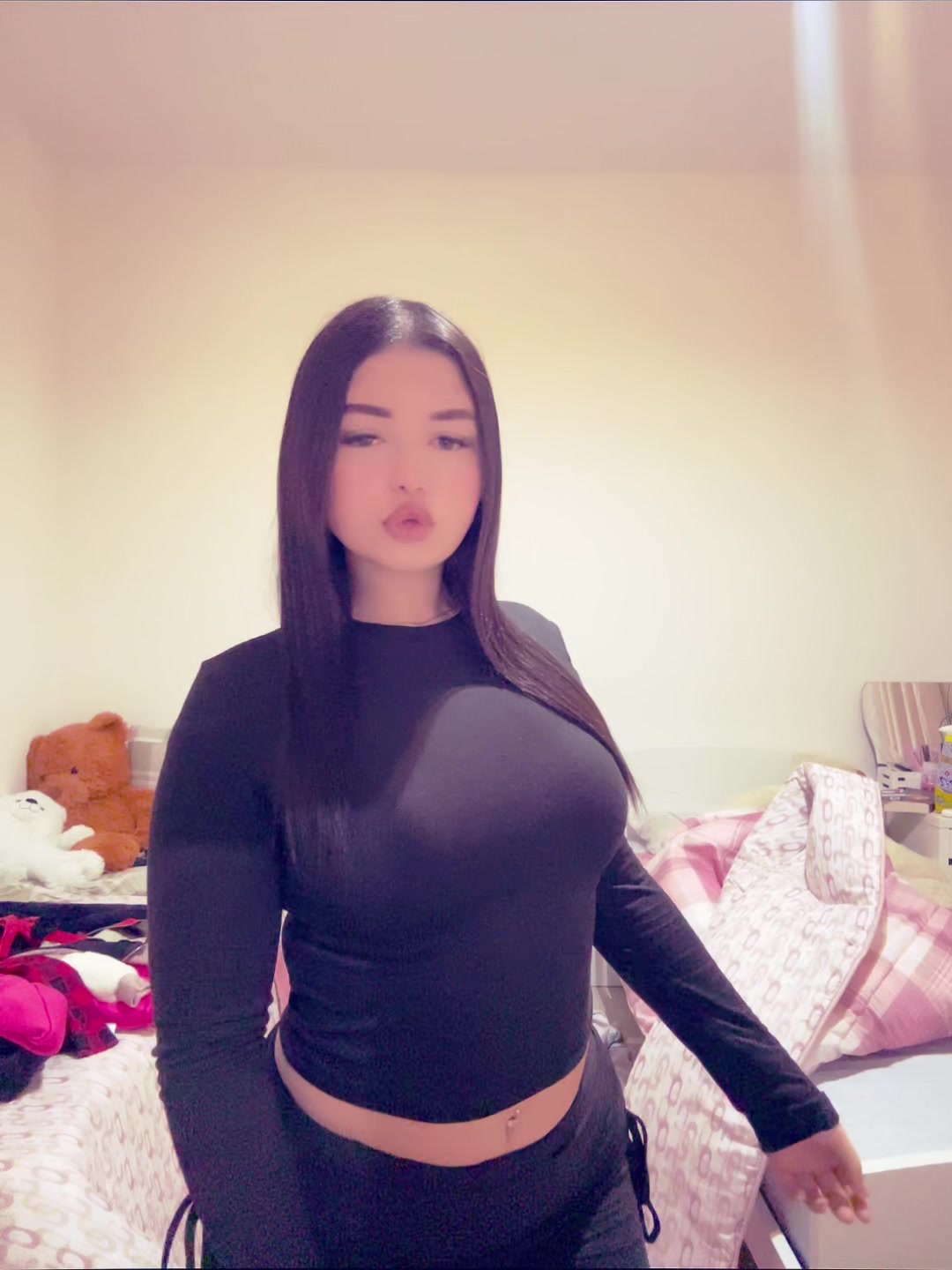 @isa🇦🇱
