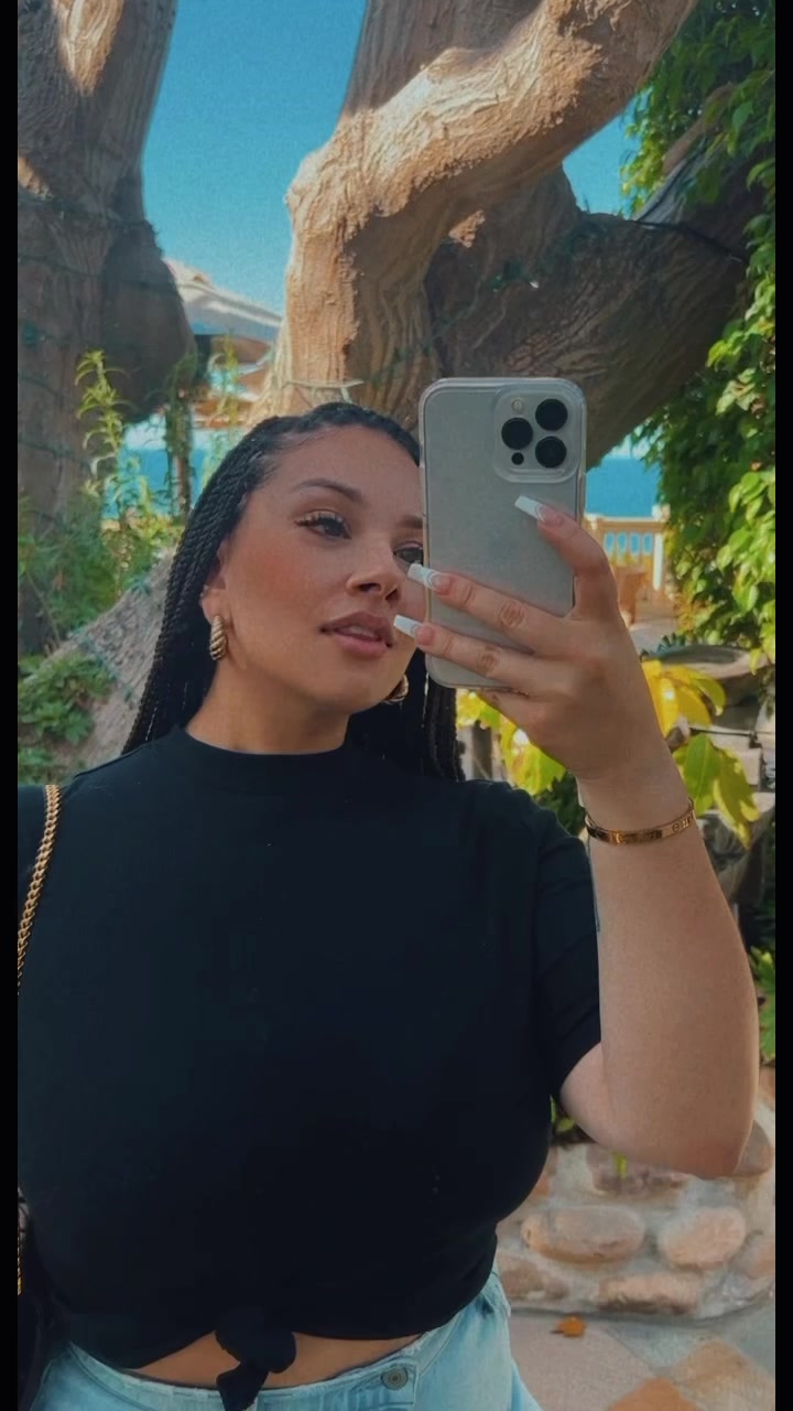 @shesbree