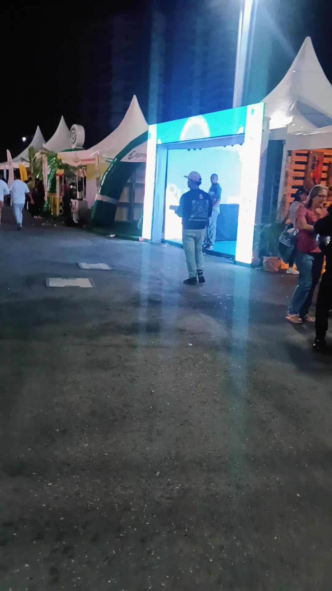 @Kelly Ayala