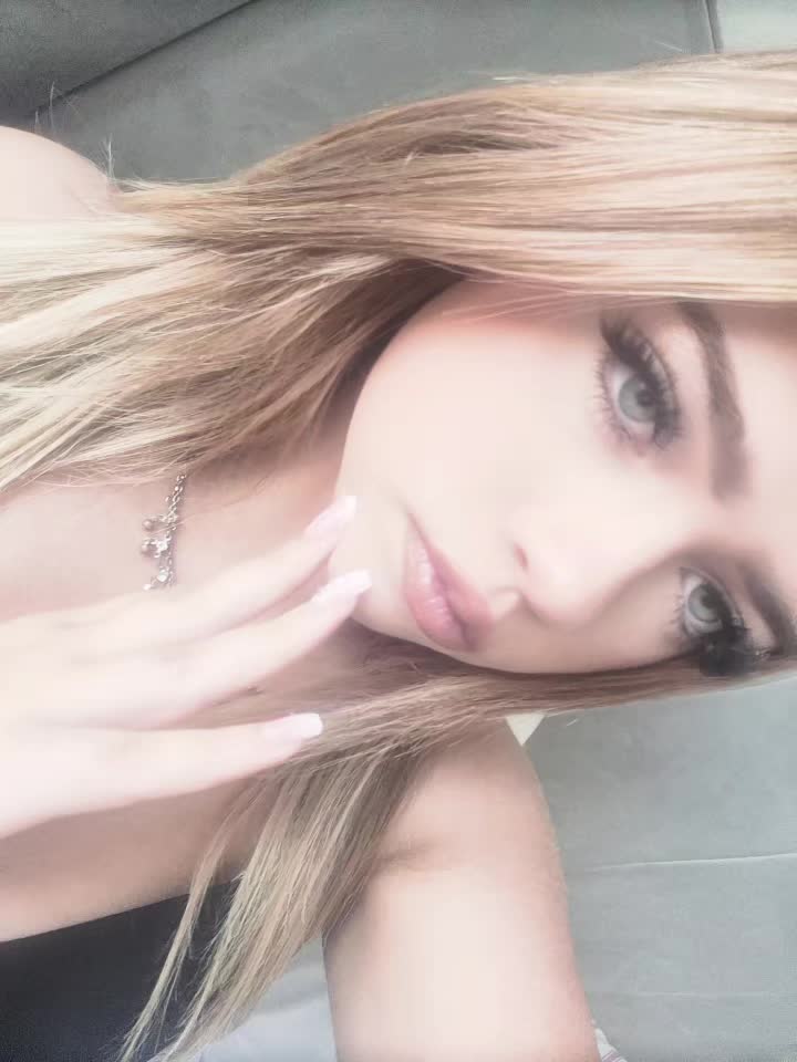 @🪽👱♀️
