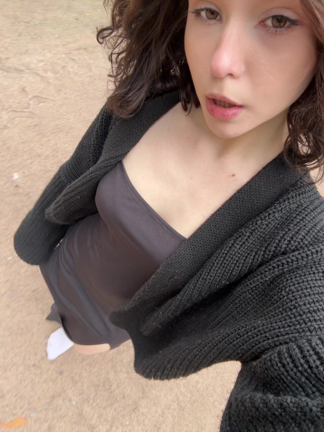 @👅