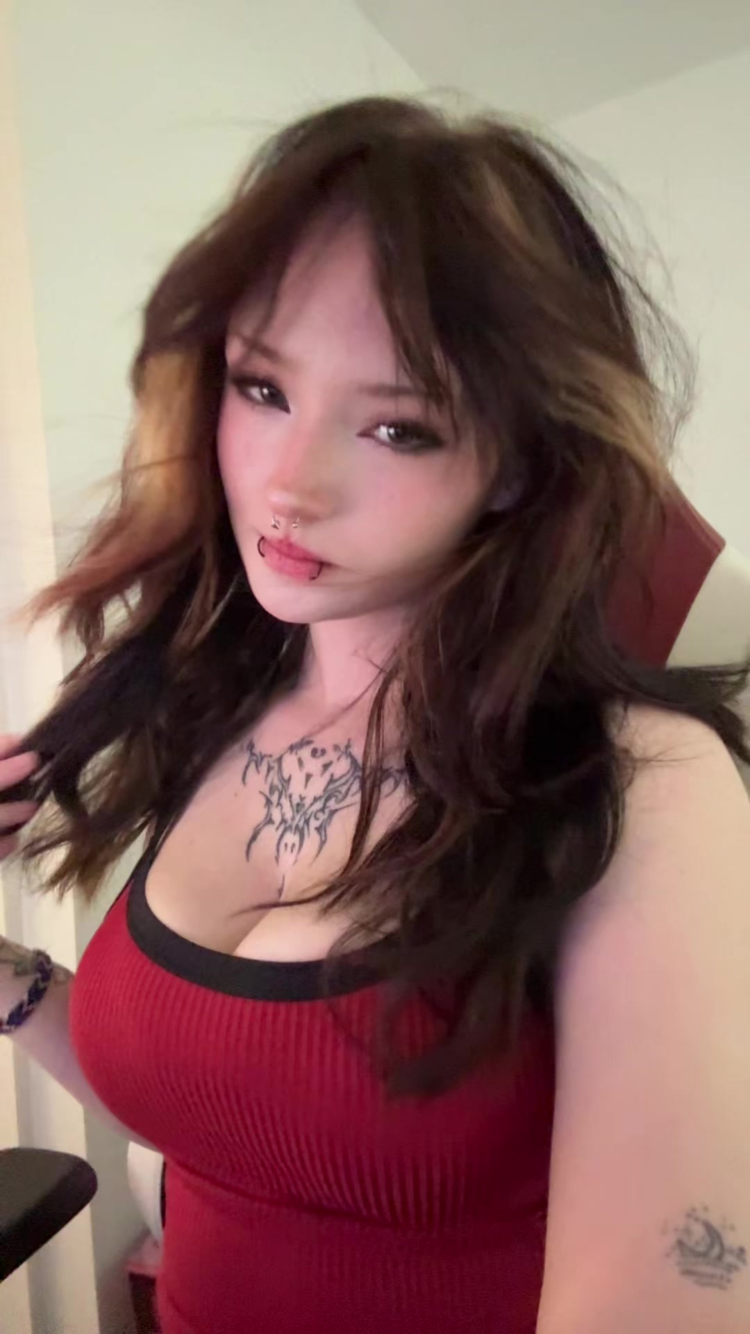 @kiakuromi
