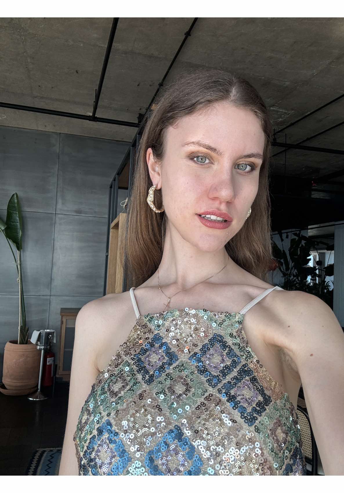 @BALKAN GIRL TRAVELLING