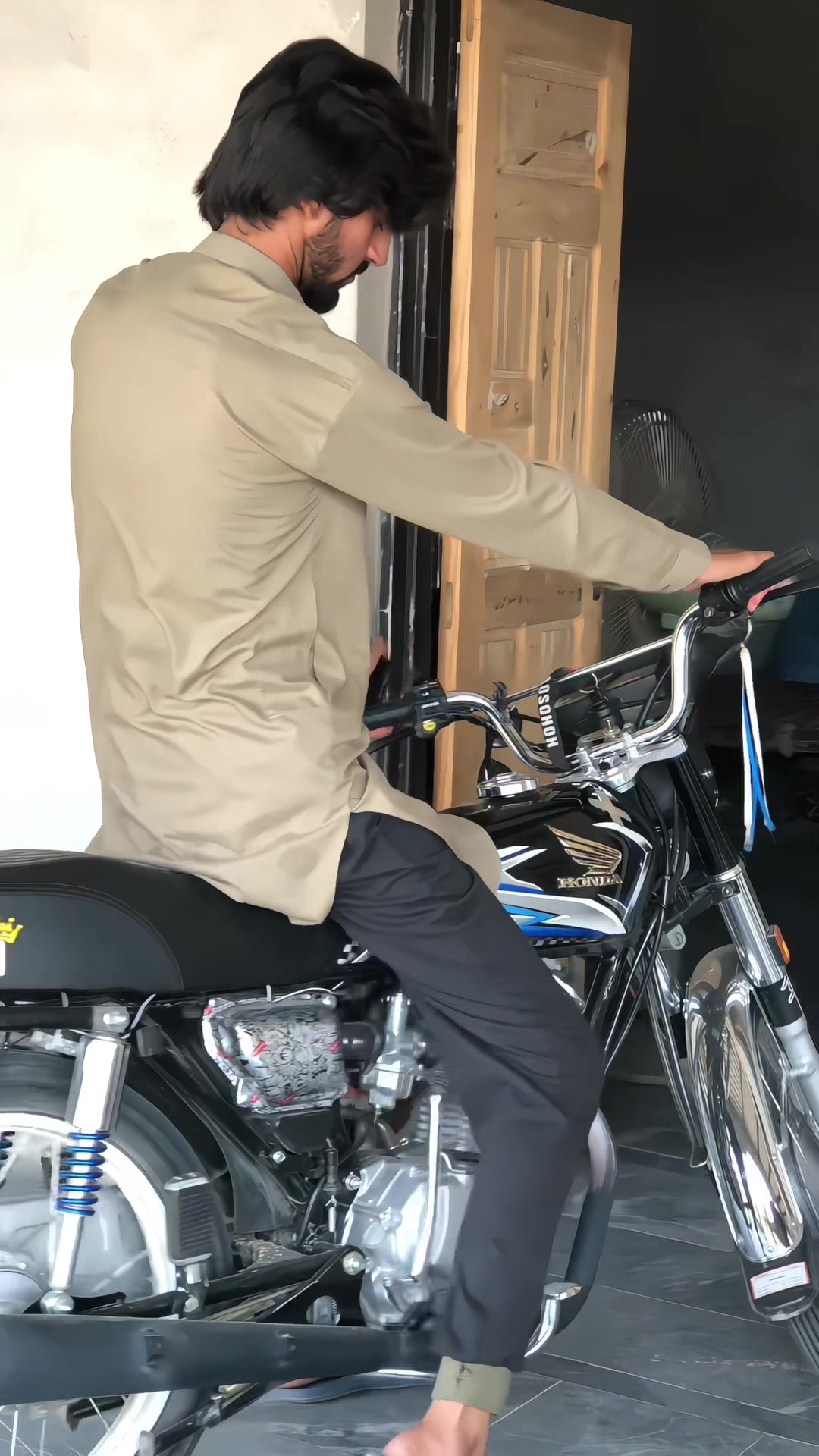 @مَلک زَادہ🥱