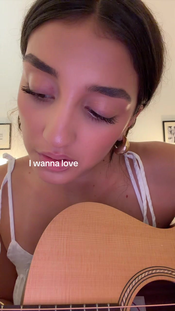 @ella lombardi