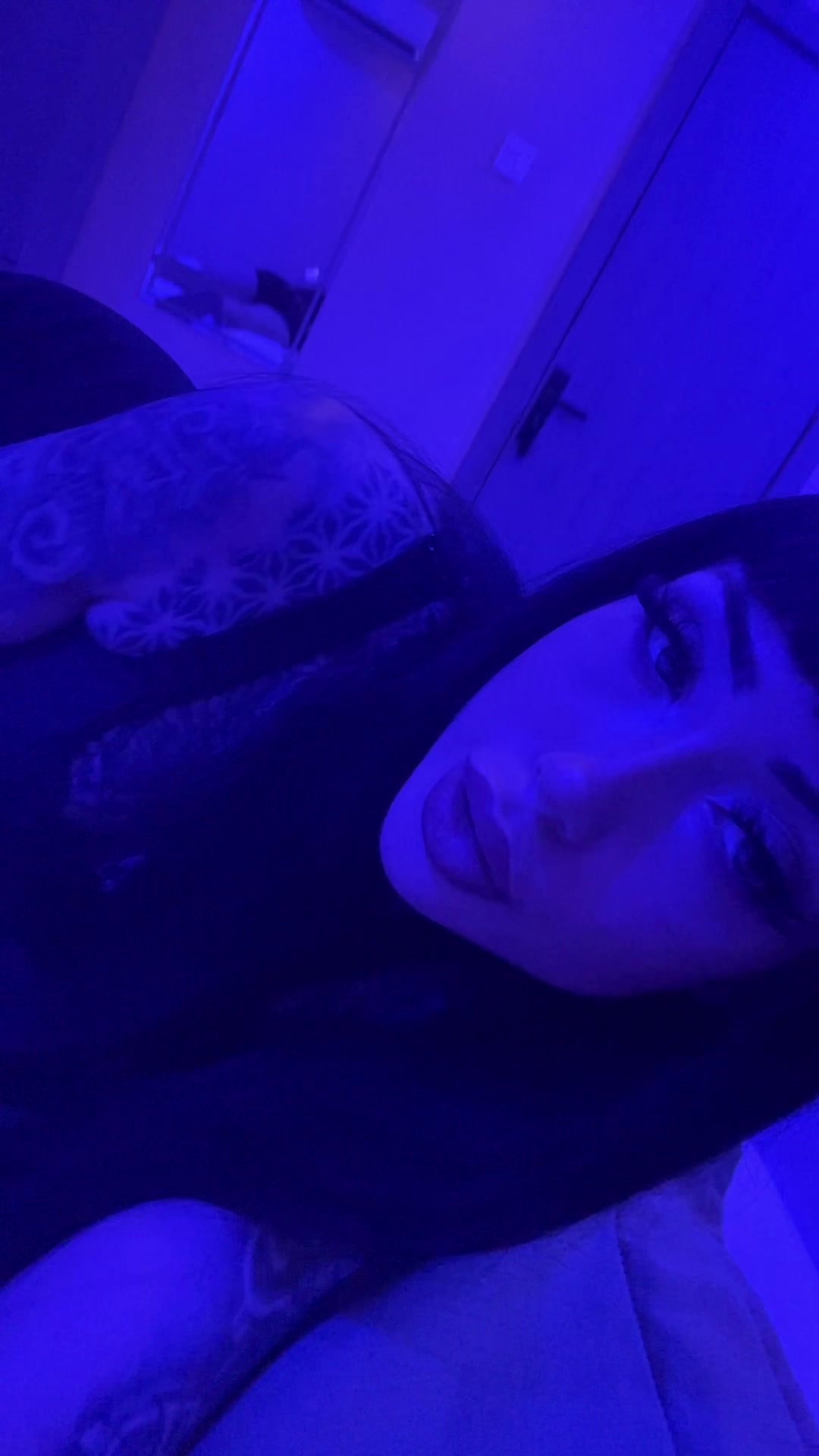 @Lara