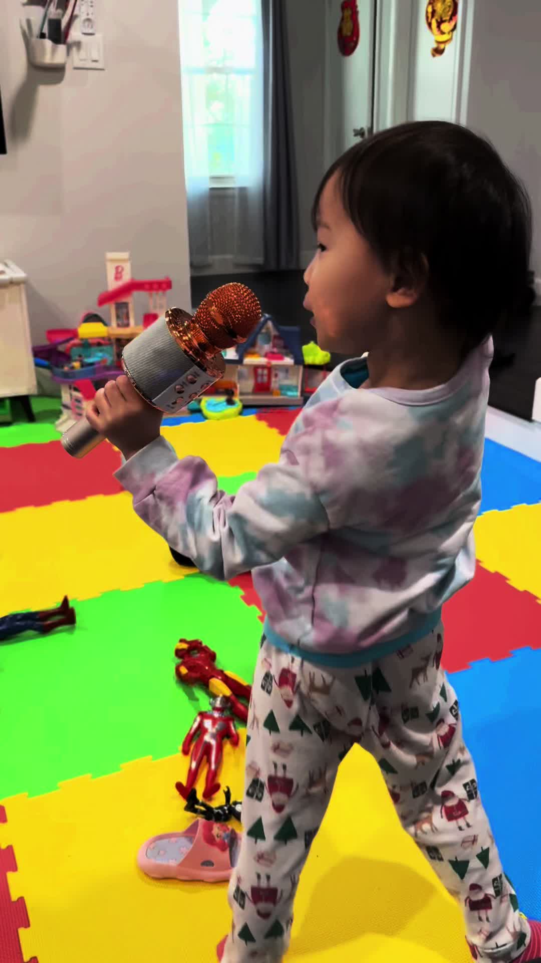 @Playing Toys