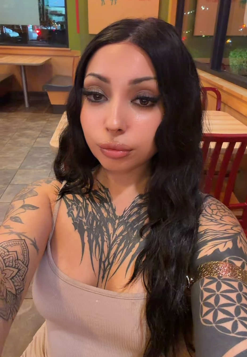 @𝒱𝒶𝓃ℯ𝓈𝓈𝒶