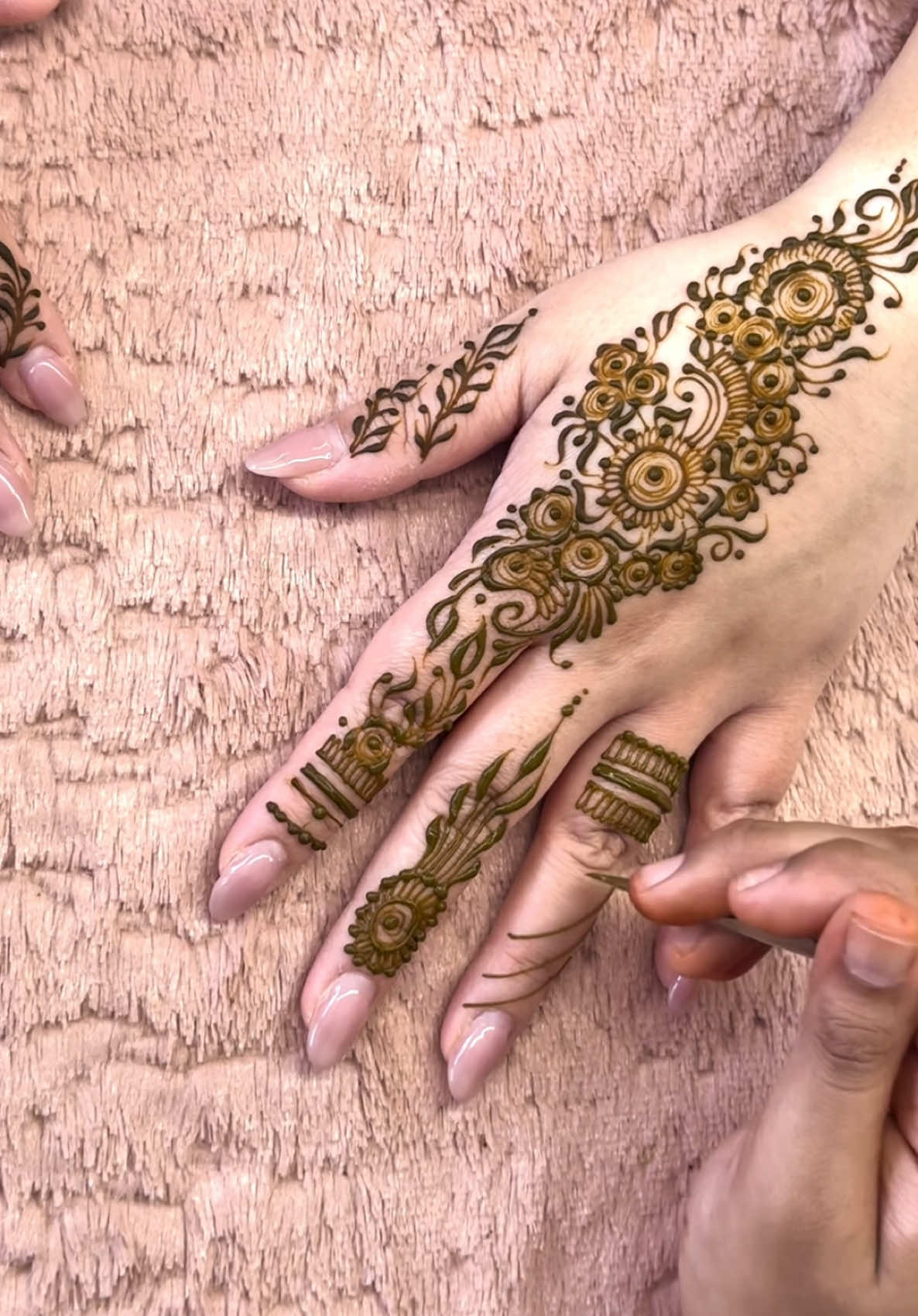 @Zoha K | Henna.byzkk