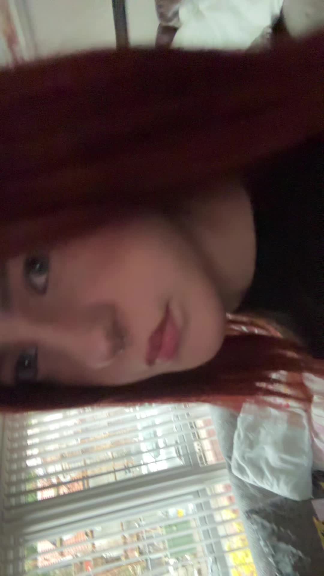 @ellie👩🏽&zwj;❤️&zwj;💋&zwj;👩🏽