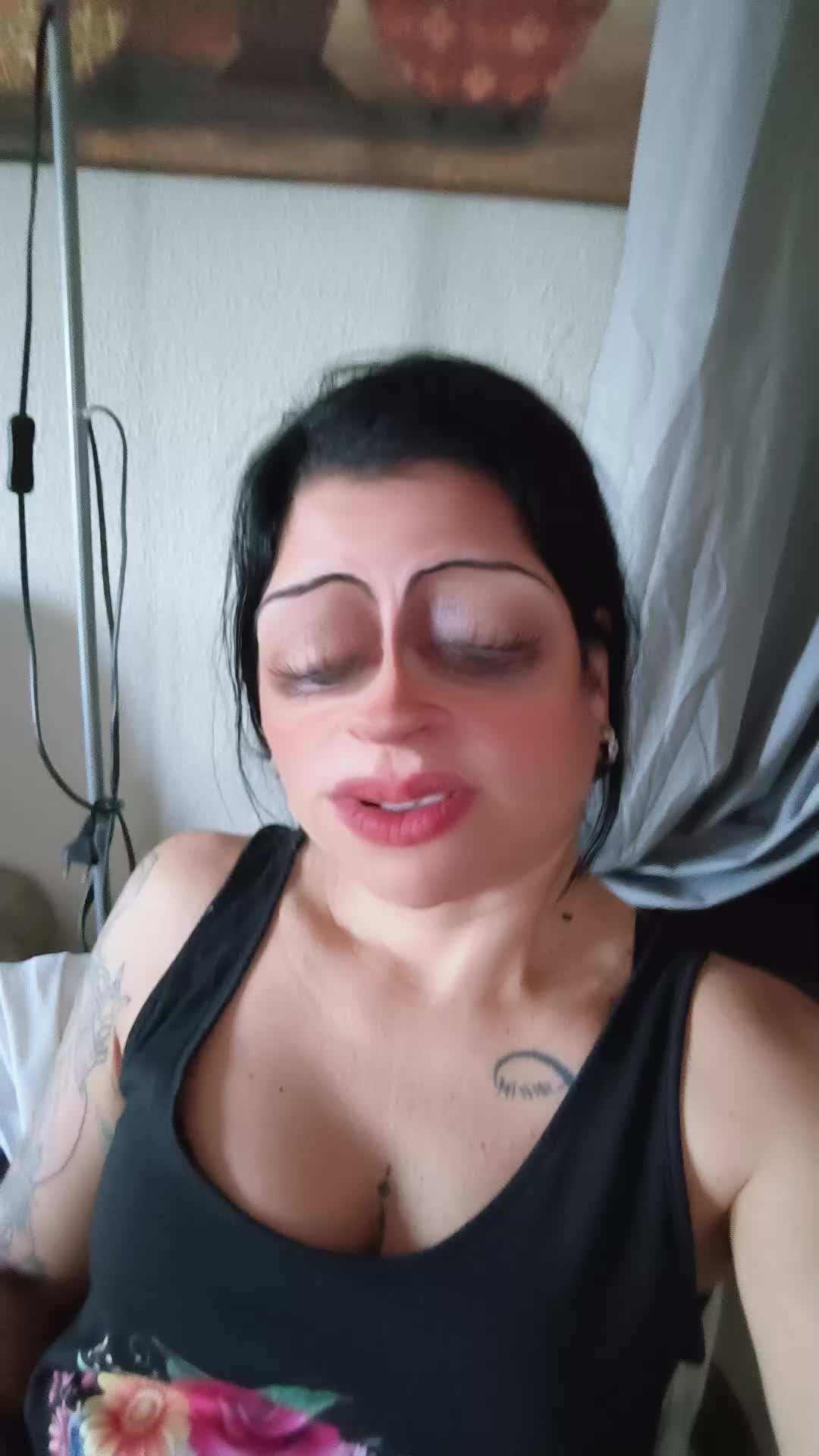@Nao Sin M&aacute;s