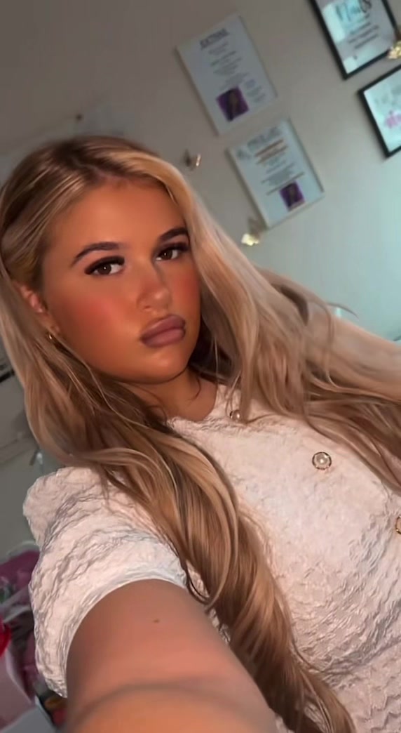 @💋𝓞𝓵𝓲𝓿𝓲𝓪💋