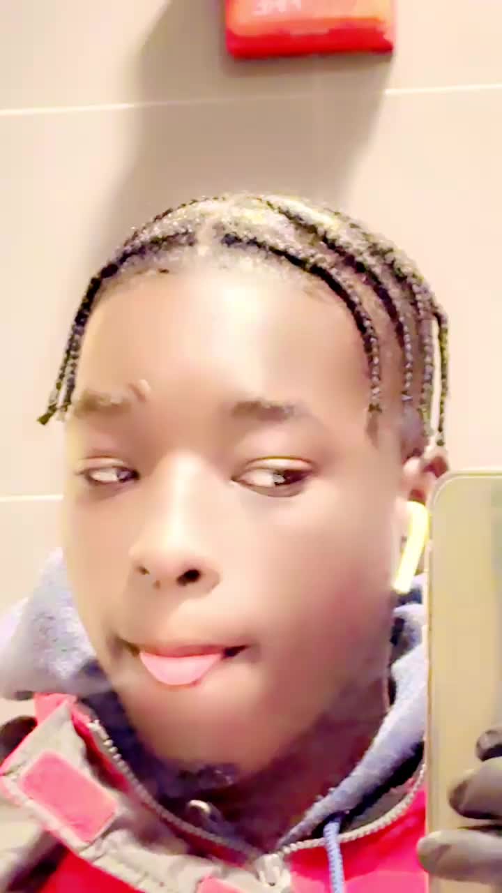 @Papa touré 164 🤷🏿♂️