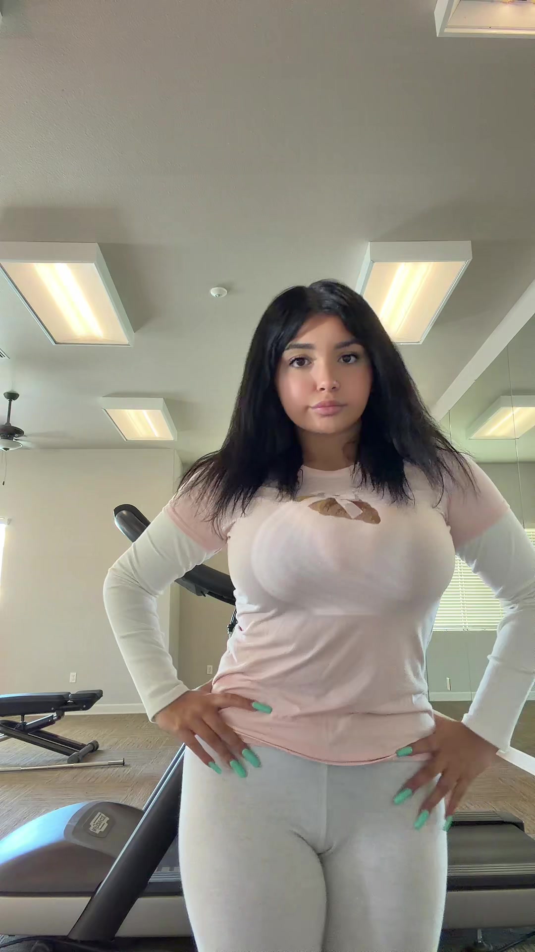 @arielala