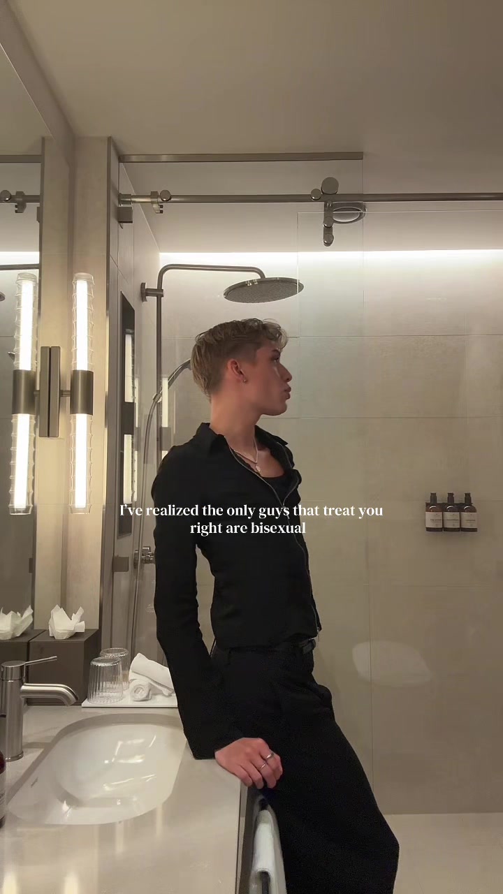@Axelll