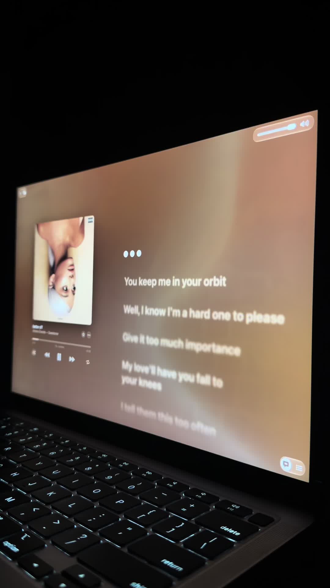 @🎧