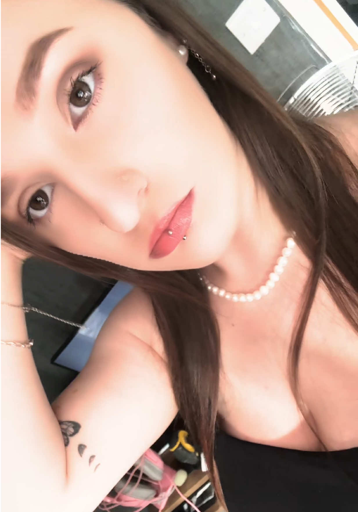 @‧₊˚✧ 𝒞𝒽𝒶𝓇𝓁𝑜𝓉𝓉𝑒 ✧˚₊‧