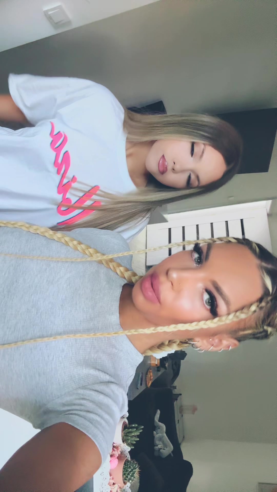 @Alllee