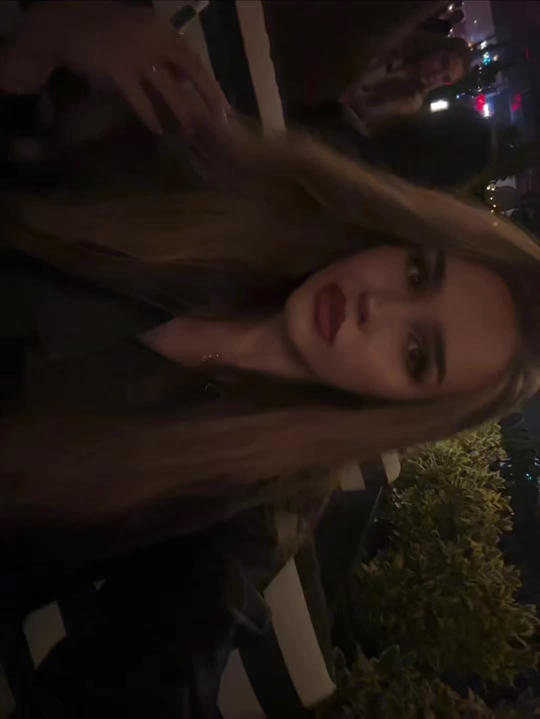 @larisaa