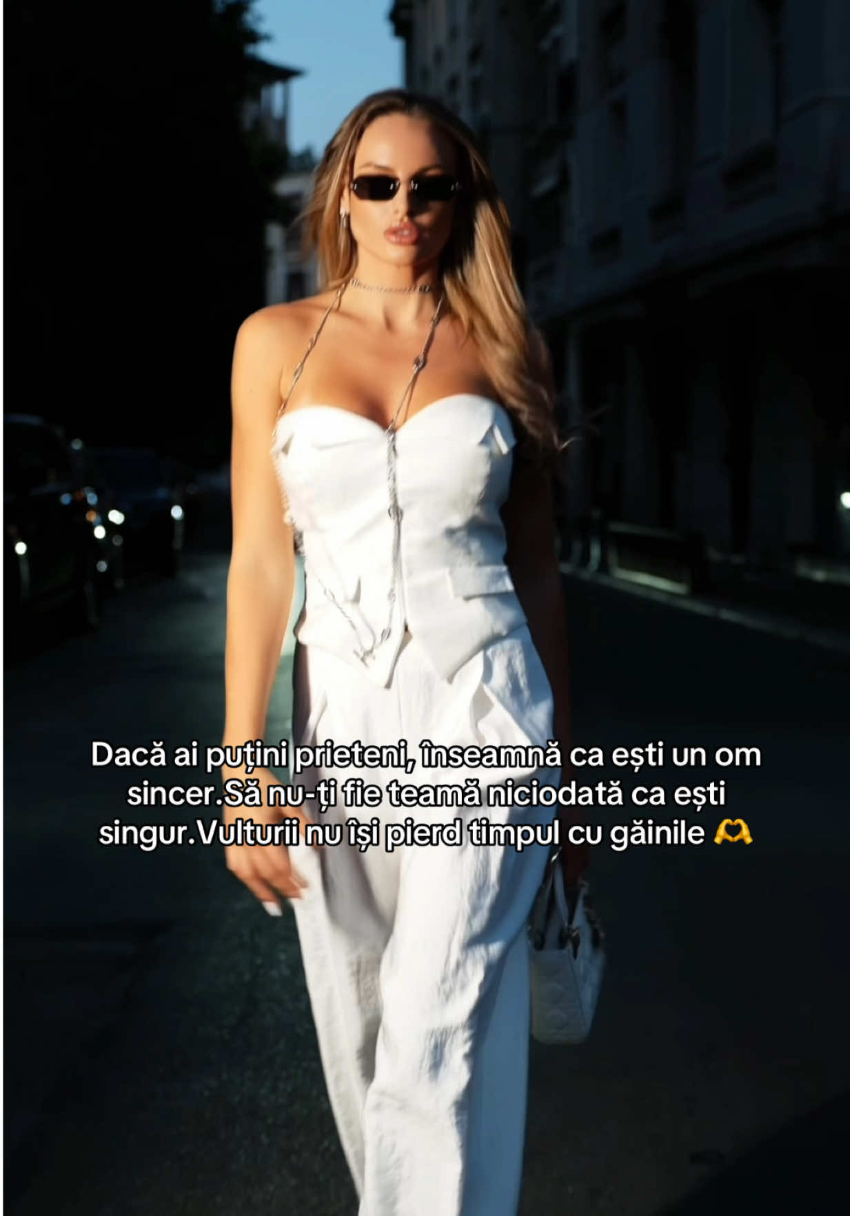 @Ana Maria