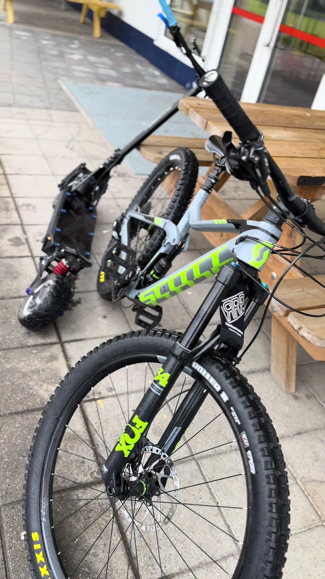 @E7 Pro_Rider